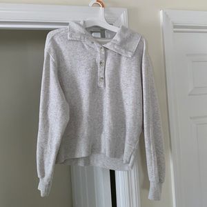 Abercrombie & Fitch button up sweater. Size small.